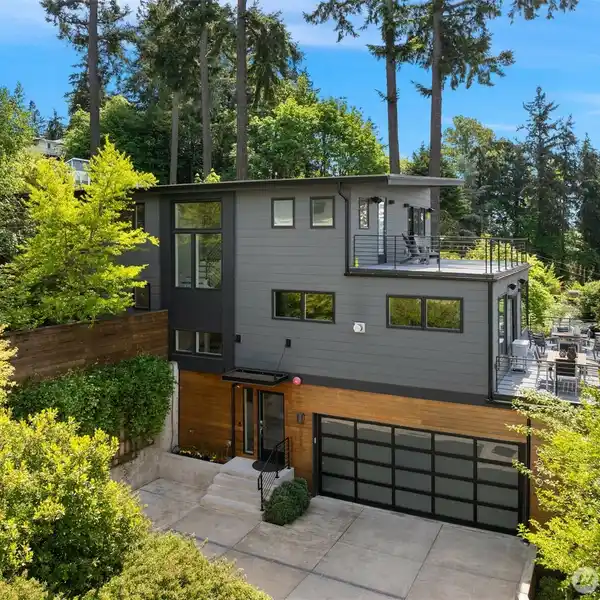 MODERN URBAN RETREAT