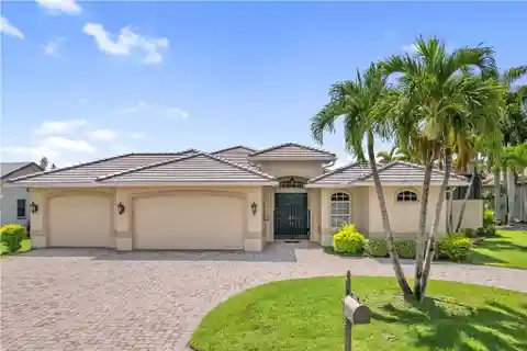 Meticulously Maintained Home in Palmetto Point