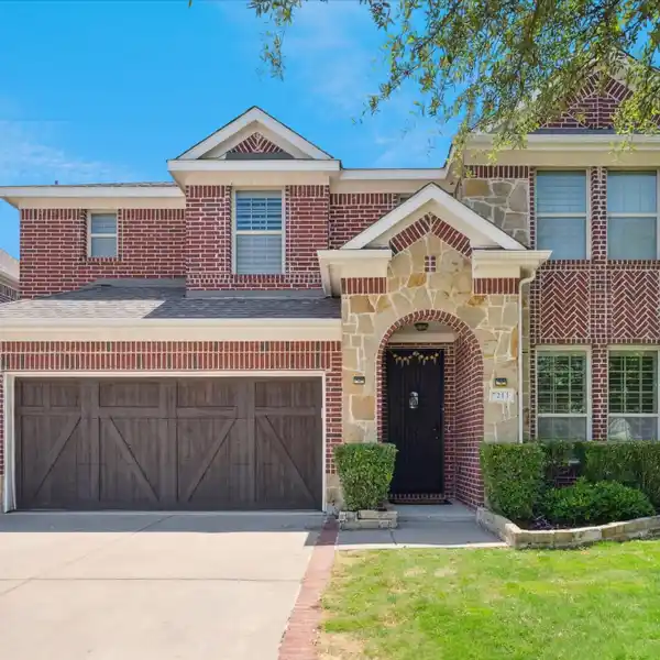 ELEGANT DESIGN WITH FLEXIBLE MODERN SPACES