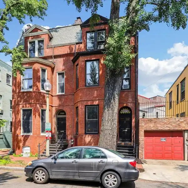 LOGAN CIRCLE GRANDE DAME