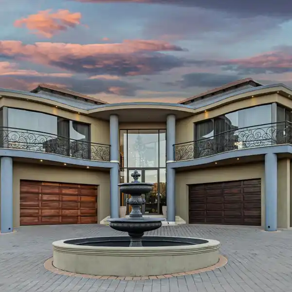 CINEMATIC MASTERPIECE IN MEYERSDAL ECO ESTATE