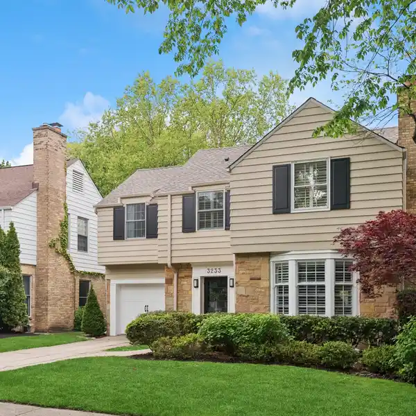 BEAUTIFULLY UPDATED AND MAINTAINED COLONIAL
