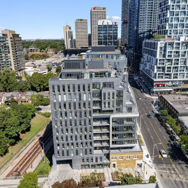RARE PENTHOUSE OFFERING IN THE DAVISVILLE