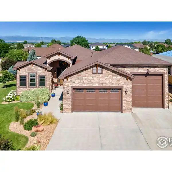 BEAUTIFULLY CRAFTED CUSTOM RANCH-STYLE HOME