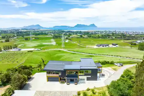 Architectural Design on an Exceptional Scale