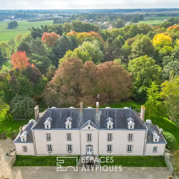 CHARMING 18TH-CENTURY RESIDENCE