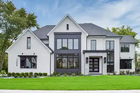 Modern Elegance in Burr Ridge