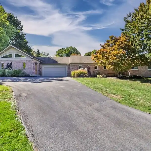 RARE OPPORTUNITY IN SNYDER