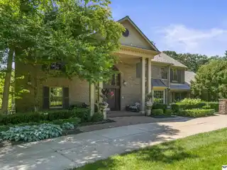 Stunning and Exclusive Fairacres Home