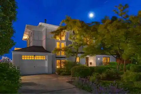 Stunning Home in the Heart of Queen Anne