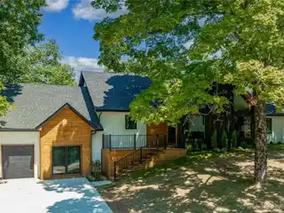 Stunning Renovated Home on Monkey Island