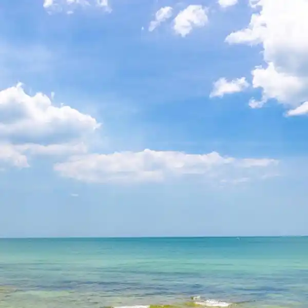 EXCLUSIVE WATERFRONT LOCATION