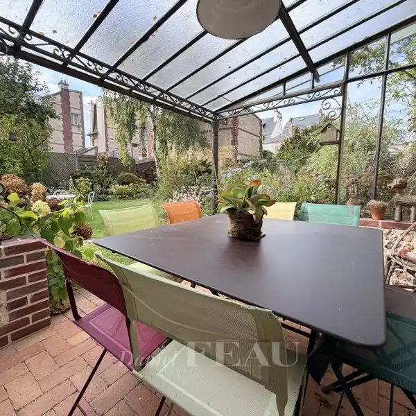 CHARMING EARLY 20TH CENTURY VILLA