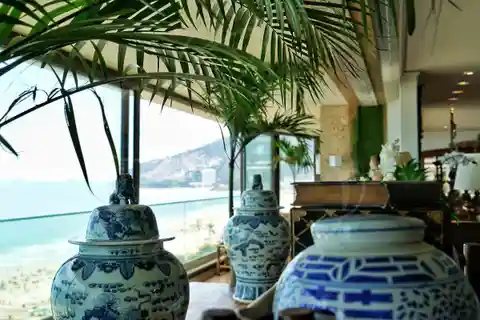 Noble and Elegant Apartment on a High Floor