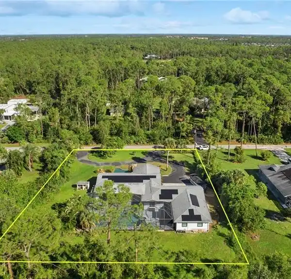 NEWLY RENOVATED PROPERTY ON NEARLY AN ACRE