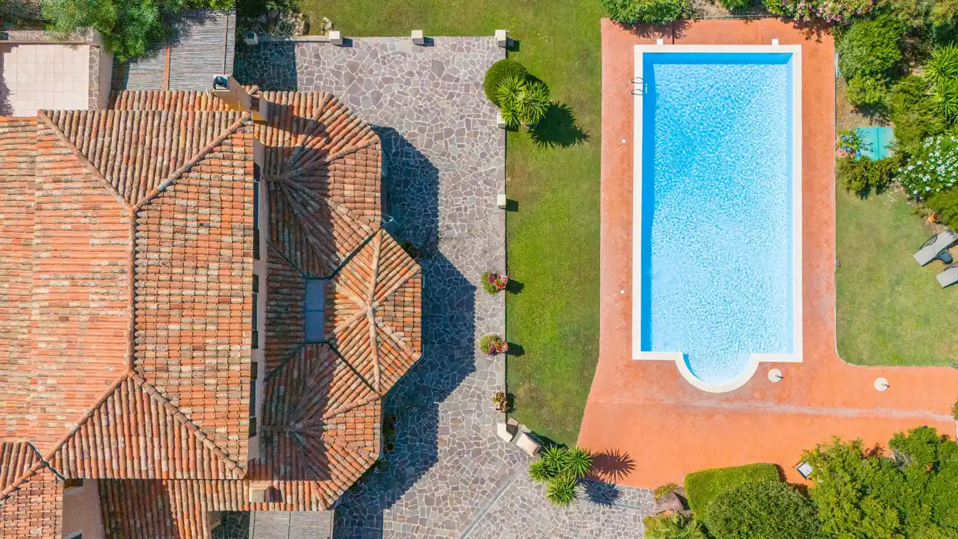 Gorgeous Five Bedroom Villa with Pool