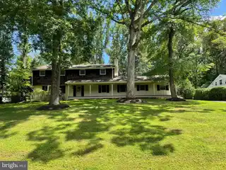Gorgeous Updated Colonial in Sought After Manor Country Club Community