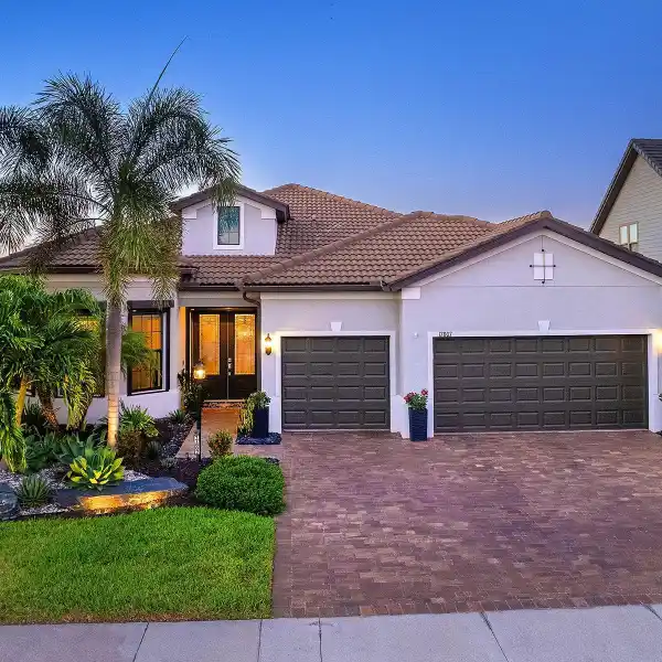 FURNISHED HOME ON A PRIME LAKEFRONT LOT