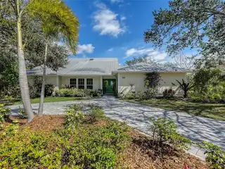 Spacious Five Bedroom Home in the Heart of Siesta Key
