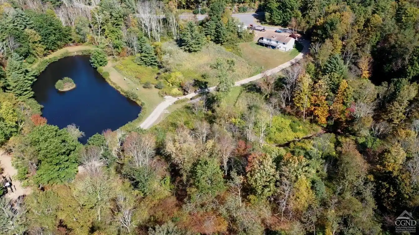 Breathtaking 300 Acre Wilderness