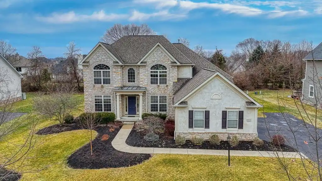 Showcase-built Home in Desirable Wedgewood Glen