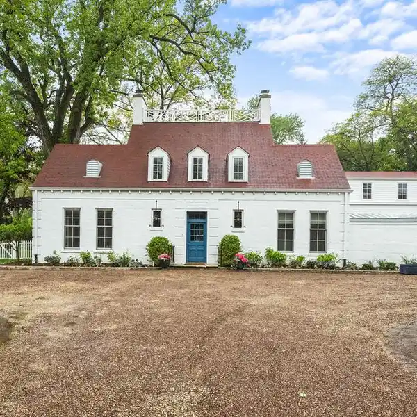 EXQUISITE COUNTRY ESCAPE