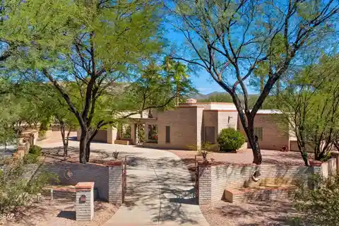 Stunning Custom Masonry Home on a Quiet Cul-De-Sac