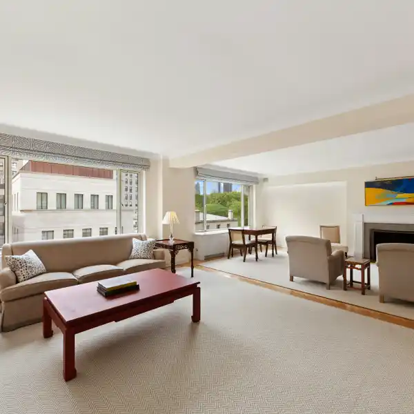 SPACIOUS LIGHT-FILLED DUPLEX