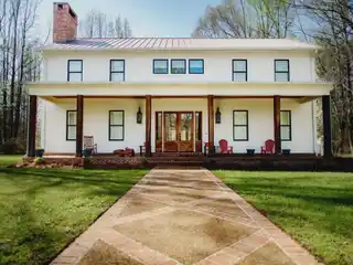 Southern Elegance Meets Modern Design