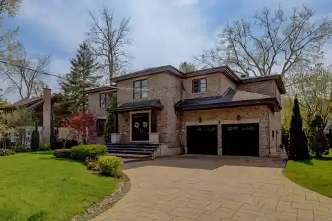Six Bedroom Custom-built Brick Beauty