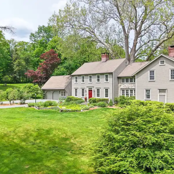 TIMELESS ELEGANCE ON PRIVATE BUCOLIC ACRES