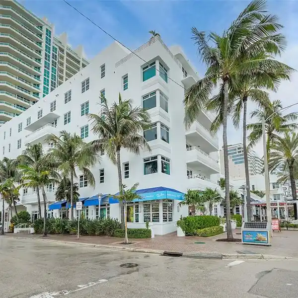 STUNNING OCEAN FRONT LUXURY HOME