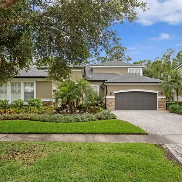 BEAUTIFULLY UPDATED HOME IN WATERCHASE