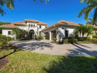 Experience the Dream of Naples Luxury Living