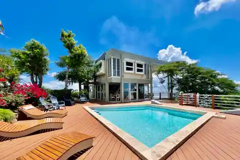 Beautiful Contemporary Architectural Five-bedroom Home