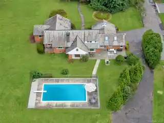 Private Edgemont Oasis with Guest Cottage