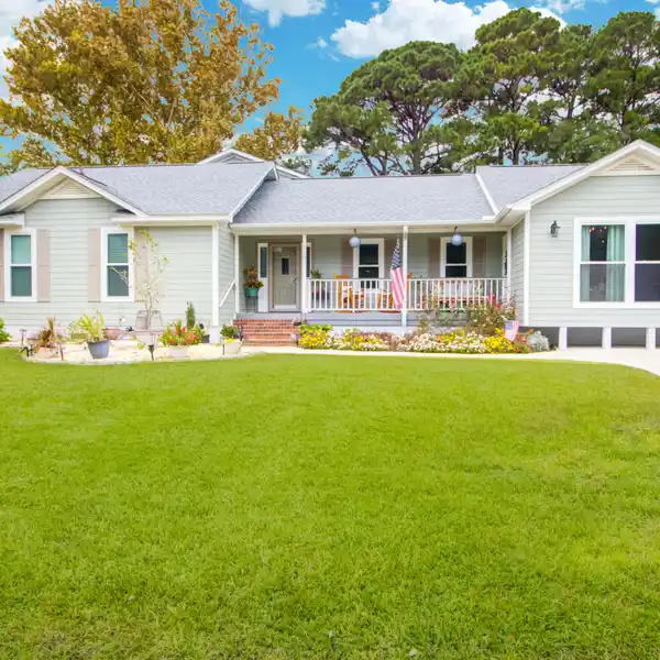 BEAUTIFULLY UPDATED HOME IN HARBORGATE SHORES