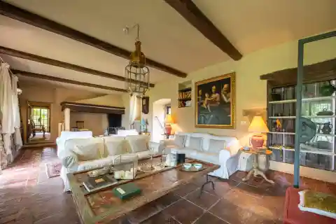 Historic Tuscan Farmhouse with Panoramic Views