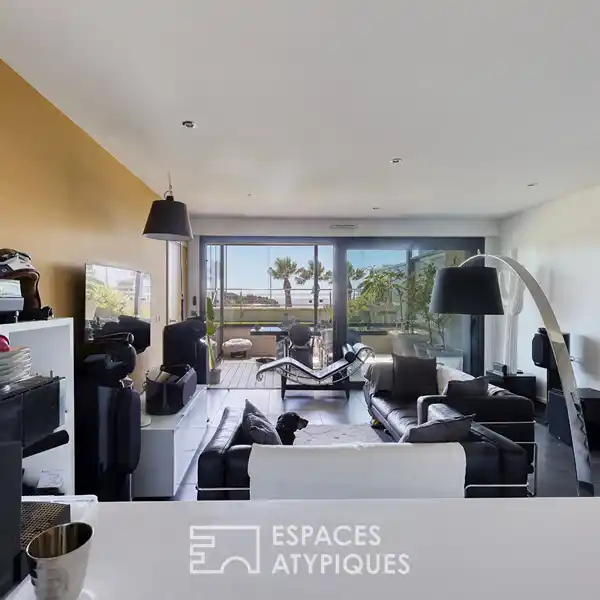 LUXURY RESIDENCE OVERLOOKING THE MEDITERRANEAN