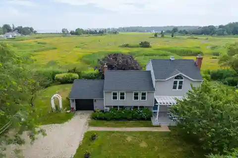 Exceptional Turnkey Property on a Peaceful Acre