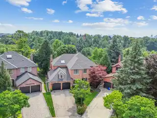 Custom Built Executive Home on a Quiet Cul-de-sac