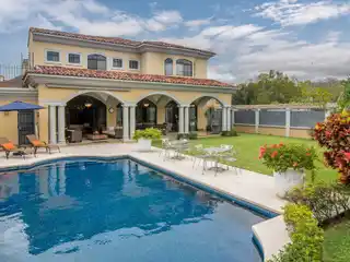 La Joya Home Trejos Montealegre