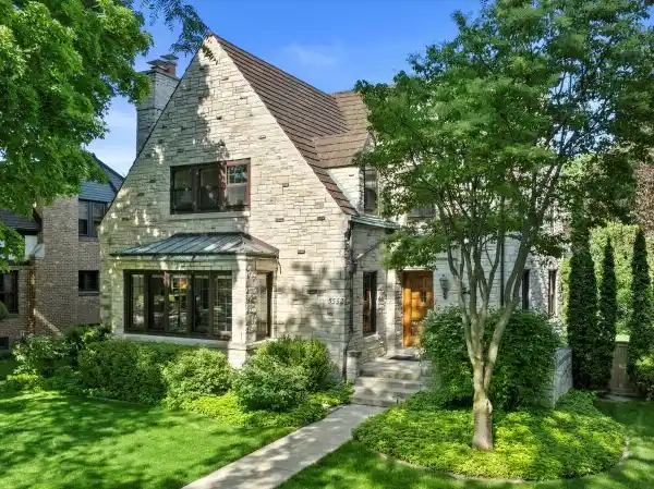 IMPECCABLE TUDOR ON LOVELY TREE-LINED BLOCK
