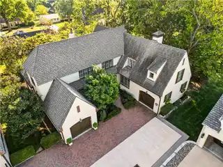 Modern Villa Elegance