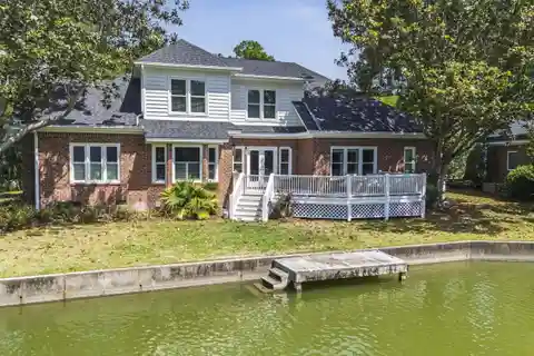 Relax Lakeside in Updated Hidden Gem