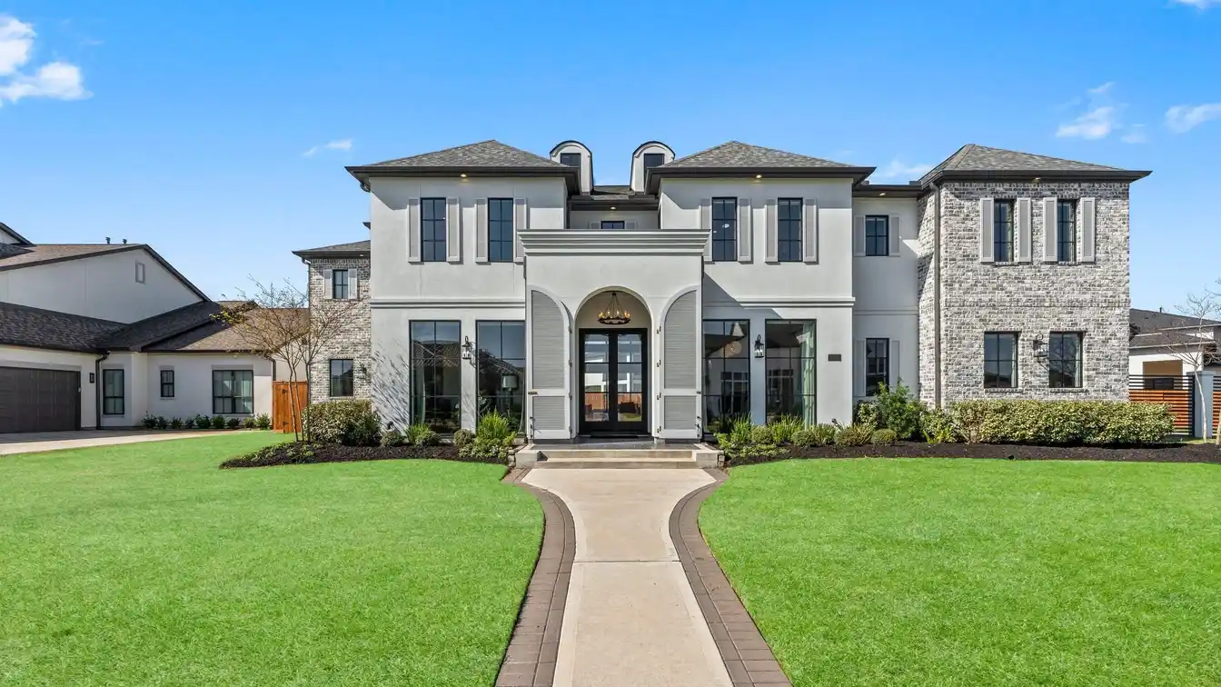 Impeccably Designed Modern Home