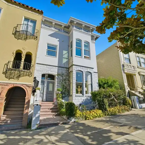 TRANQUIL URBAN OASIS