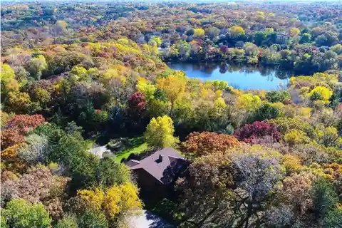 Where Country Quiet Meets City Convenience