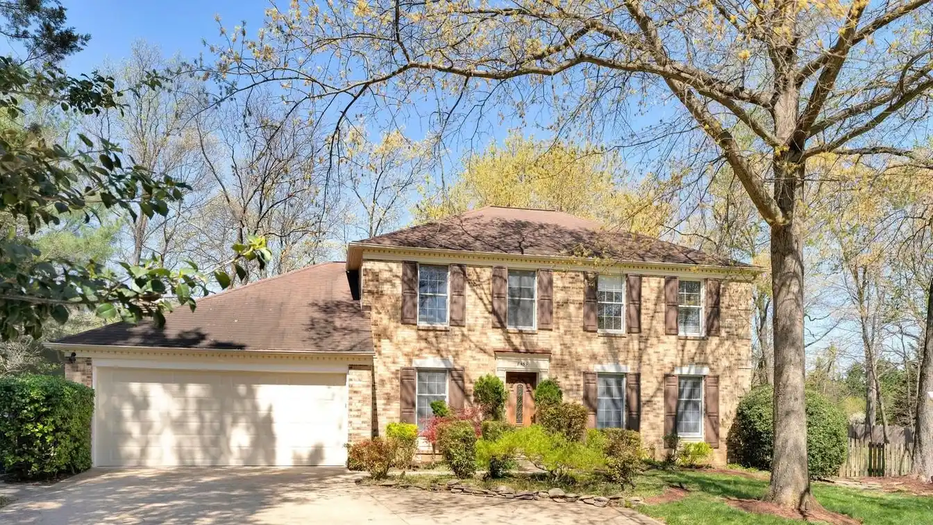 Spacious Colonial with Screened Porch & Patio