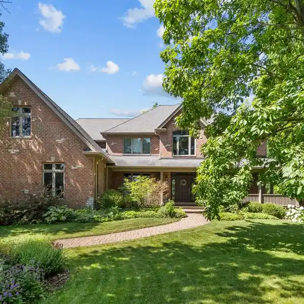 STUNNING BRICK AND HARDIE BOARD HOME